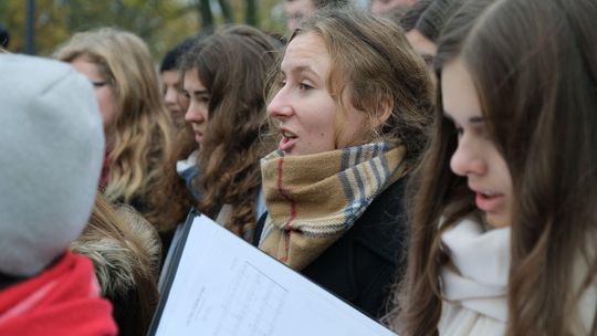 Społeczność III LO im. Unii Lubelskiej celebruje Święto Niepodległości