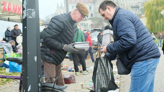 Wyprzedaż garażowa na Targu pod Zamkiem