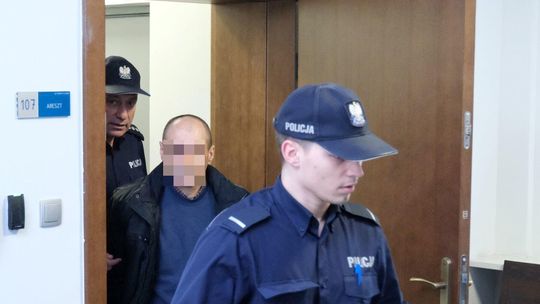 Zaatakował bratanka nożem. Piotr K. przed sądem