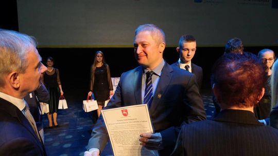 Gala wręczenia stypendiów marszałka dla uzdolnionych młodych osób