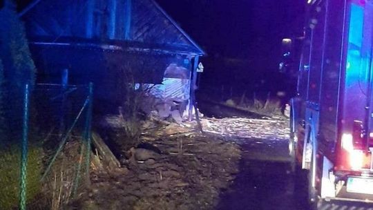 Wólka Komaszycka. Wjechał samochodem w dom Wólka Komaszycka. Wjechał samochodem w dom