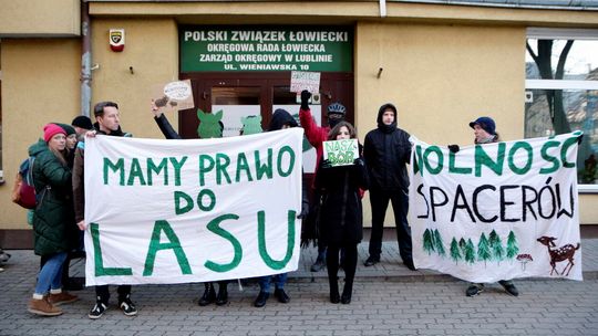 Protest przed siedzibą Polskiego Związku Łowieckiego 