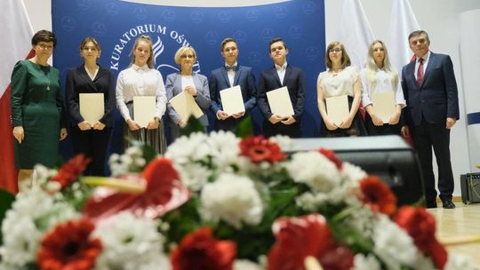 Wręczenie dyplomów stypendystom premiera na rok szkolny 2019/2020