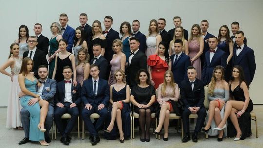 Studniówka Zespołu Szkół nr 5 w Lublinie Studniówka Zespołu Szkół nr 5 w Lublinie