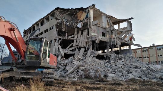 Wielka rozbiórka pod nowe osiedle. Kiedyś działał tu skatepark