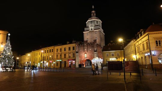 Iluminacje Bramy Krakowskiej i Trybunału Koronnego