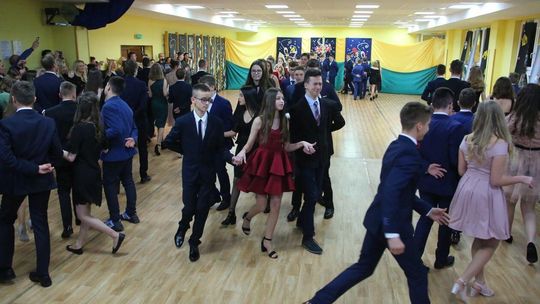 Bal ósmoklasistów Szkoły Podstawowej Nr 16