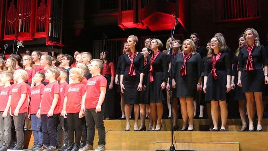Spełniając marzenia - koncert Piotra Selima i Chórów Akademos