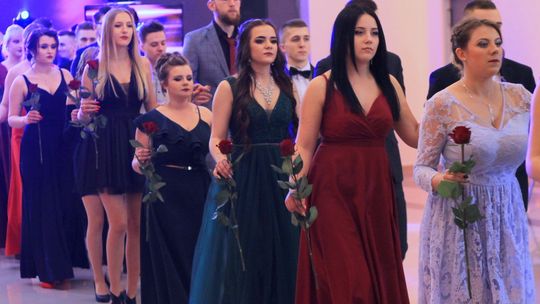 Studniówka ZS nr 2 im. E. Kwiatkowskiego w Puławach Studniówka ZS nr 2 im. E. Kwiatkowskiego w Puławach