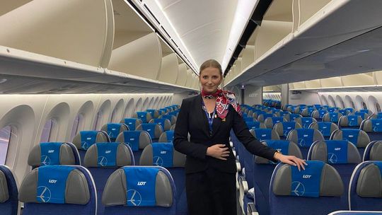 "Zawód Stewardessa"