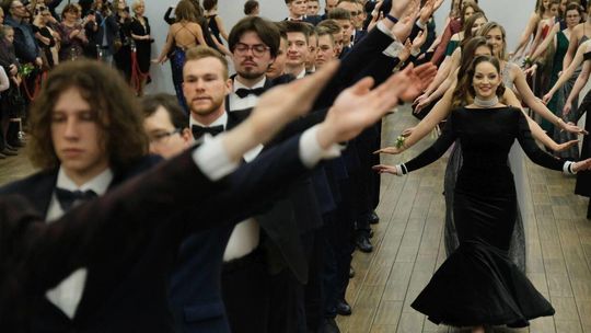 Studniówka maturzystów z Biskupiaka w hotelu In Between