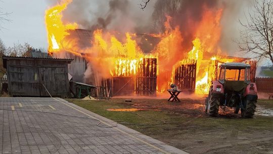 Spłonęła suszarnia ziół. Straty na ponad 100 tys. zł.