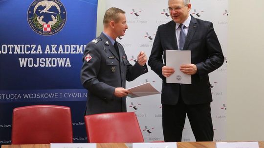 Podpisanie umowy pomiędzy Port Lotniczy Lublin a Lotnicza Akademia Wojskowa