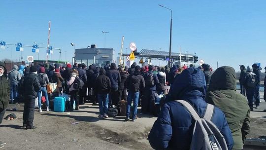 Ogromne kolejki na przejściu granicznym w Dorohusku Ogromne kolejki na przejściu granicznym w Dorohusku