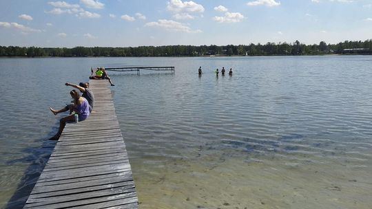 Okuninka, jezioro Białe. Turyści wrócili