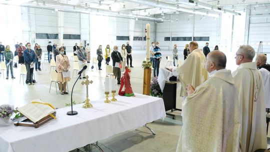 Msza święta w hali Targów Lublin