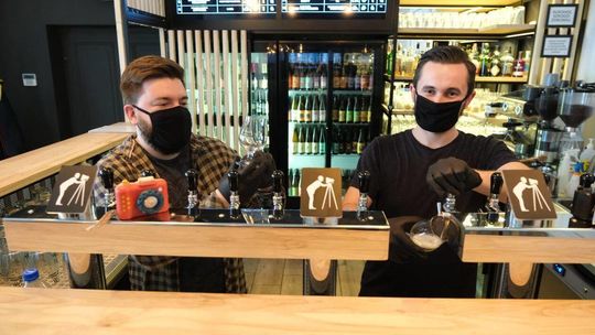 Lokale gastronomiczne w Lublinie znowu mogą przyjmować klientów