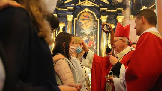 Msza dziękczynna i bierzmowanie w 100 rocznicę urodzin Karola Wojtyły