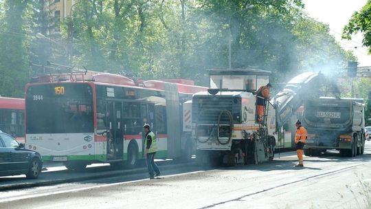 Gigantyczny korek w Alejach Racławickich