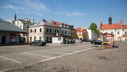 Plac Melchiora Stefanidesa w Zamościu przed remontem