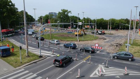 Poważne utrudnienia na rondzie Honorowych Krwiodawców w Lublinie Poważne utrudnienia na rondzie Honorowych Krwiodawców w Lublinie