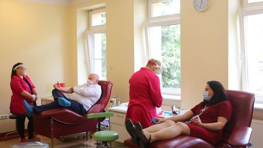 Marszałek Jarosław Stawiarski apeluje o oddawanie krwi