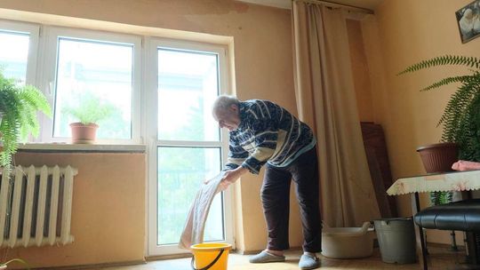 Balladyny 12: mieszkania zalane deszczówką podczas termomodernizacji budynku