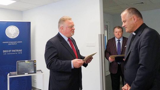 KUL przekazał kardiomonitory szpitalowi im. Jana Bożego