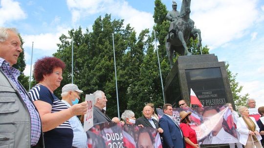 Wiec poparcia środowisk kombatanckich dla kandydatury Andrzeja Dudy