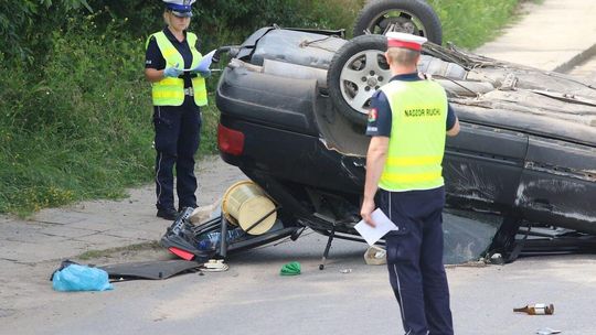 Dachowanie na Janowskiej, kierowca uciekł