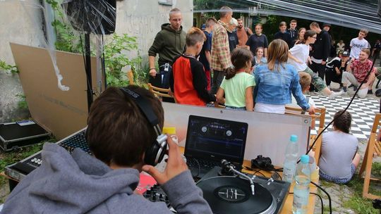 Bitwa o Stare Bronowice w rytmach hip-hopu