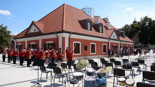 Otwarcie zabytkowego Ratusza i Święto Róż w Końskowoli