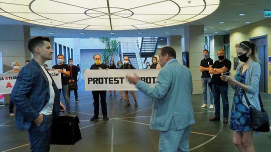 Protest przedsiębiorców w Urzędzie Marszałkowskim Protest przedsiębiorców w Urzędzie Marszałkowskim