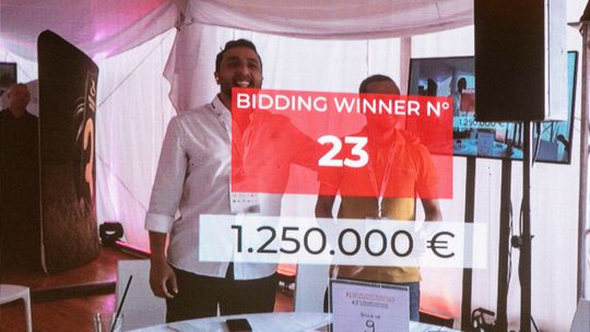 Perfinka sprzedana za ponad 1,2 mln euro