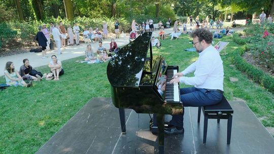 Trzecia edycja Zmysłów Ogrodu Saskiego: koncert fortepianowy i wystawy