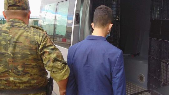 Marokańczyk i Hindus przepłynęli wpław granicę