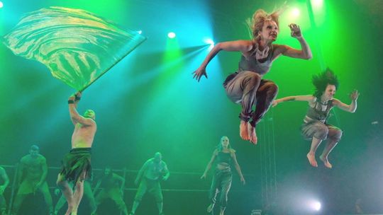 Carnaval Sztukmistrzów sobota: Prometeusz na błoniach, występy na ulicy 