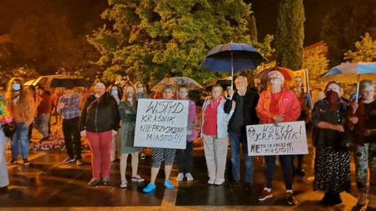 Protest w Kraśniku przeciwko utrzymaniu w mieście tzw. strefy wolnej od LGBT