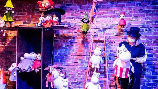 Konferencja Teatru im. Hansa Christiana Andersena, kończąca wystawę lalek i scenografii Konferencja Teatru im. Hansa Christiana Andersena, kończąca wystawę lalek i scenografii