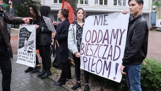 Pikieta Nie oddamy Bieszczad piłom w Lublinie
