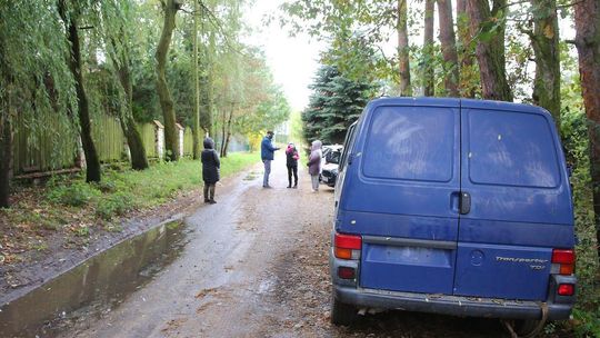 Problem mieszkańców Ciechanek z zakładem demontażu samochodów