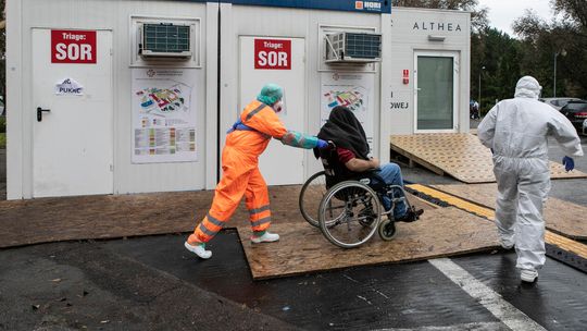 Praca medyków w SPSK 4 w Lublinie