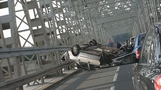 Wypadek na starym moście w Puławach