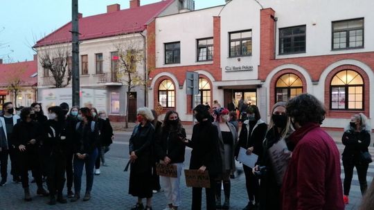 Spacer kobiet w Lubartowie