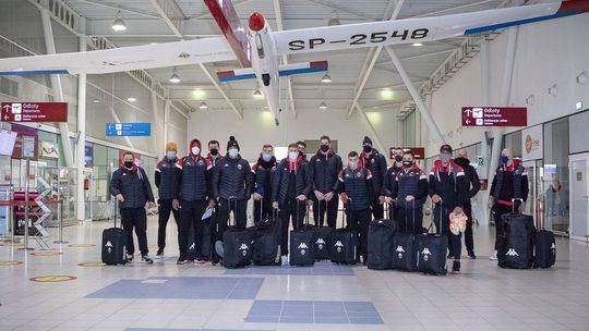 Wylotu koszykarzy Startu na mecz Ligi Mistrzów na Węgry Wylotu koszykarzy Startu na mecz Ligi Mistrzów na Węgry