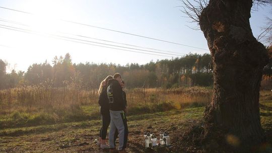 Gościeradów Folwark. Miejsce wypadku, w którym śmierć poniosło dwóch 19-latków Gościeradów Folwark. Miejsce wypadku, w którym śmierć poniosło dwóch 19-latków