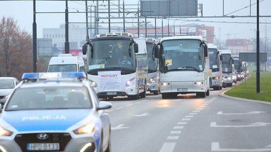 Protest przewoźników w okolicy Ronda Dmowskiego