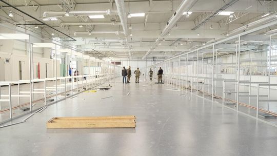 Budowa szpitala tymczasowego w hali Targów Lublin