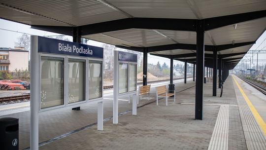 Dworzec i przejazd kolejowy w Białej Podlaskiej