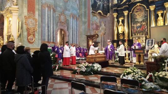 Pogrzeb księdza Piotra Sikory Pogrzeb księdza Piotra Sikory